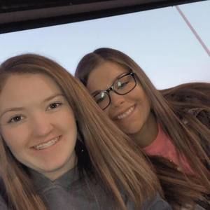 Meet your Posher, Caitlin